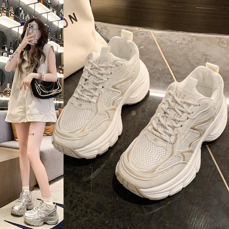 Platform dad shoes women s early autumn new retro versatile breathable mesh sports heightening casual shoes 40 сірий колір
Platform dad shoes women s early autumn new retro versatile breathable mesh sports heightening casual shoes 40 сірий колір