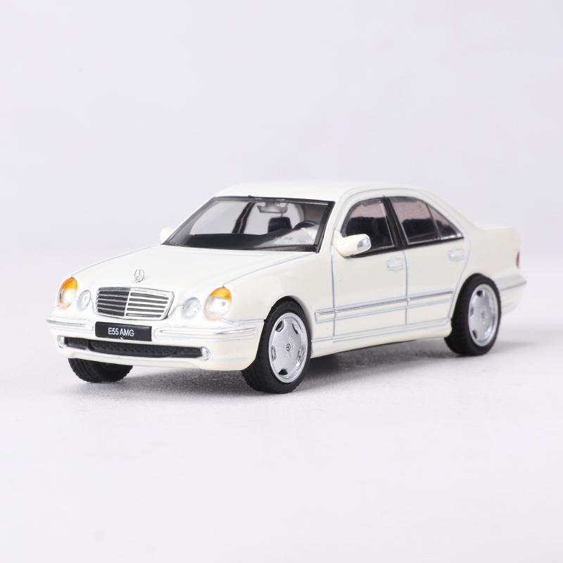 1:64 Benz E55 AMG Alloy Car Diecasts & Toy Vehicles Car Model Miniature Scale Model Car For Children белый
1:64 Benz E55 AMG Alloy Car Diecasts & Toy Vehicles Car Model Miniature Scale Model Car For Children белый