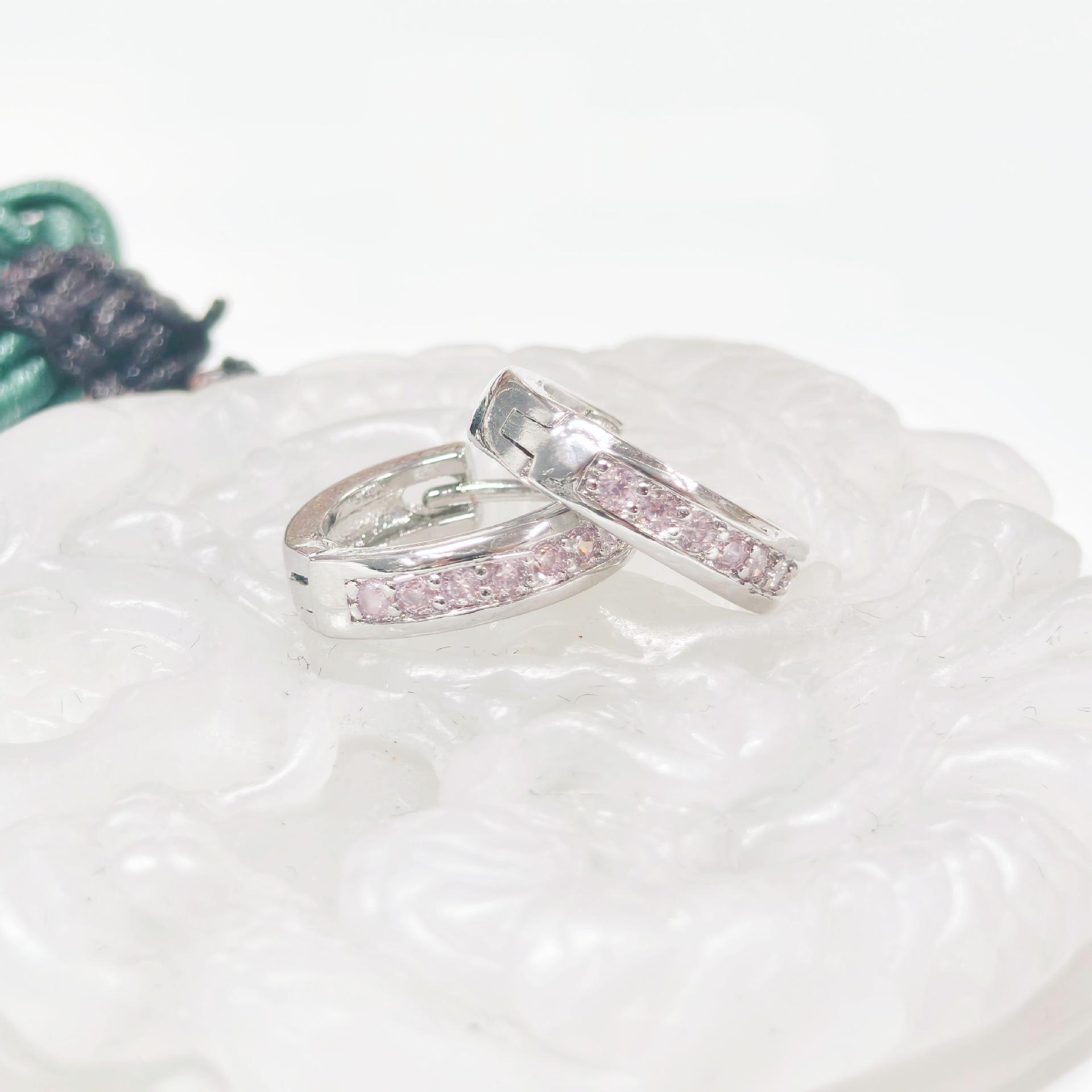 Gusen Jewelry Французские Ретро Миниатюрные Серьги-Кольца: Изысканные серьги с микроинкрустацией для женщин
Gusen Jewelry Французские Ретро Миниатюрные Серьги-Кольца: Изысканные серьги с микроинкрустацией для женщин