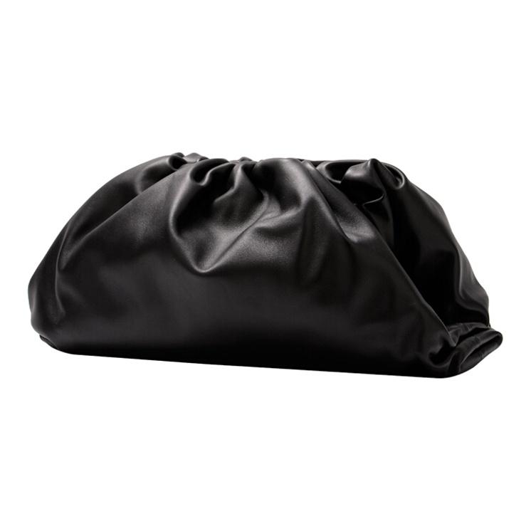 Bottega Veneta Pouch Cloud Bag Simple Solid Color Soft Calfskin Clutch Large Women clutch Black 576227VCP40-1229 Basic Set (Bag+Dust Bag)
Bottega Veneta Pouch Cloud Bag Simple Solid Color Soft Calfskin Clutch Large Women clutch Black 576227VCP40-1229 Basic Set (Bag+Dust Bag)