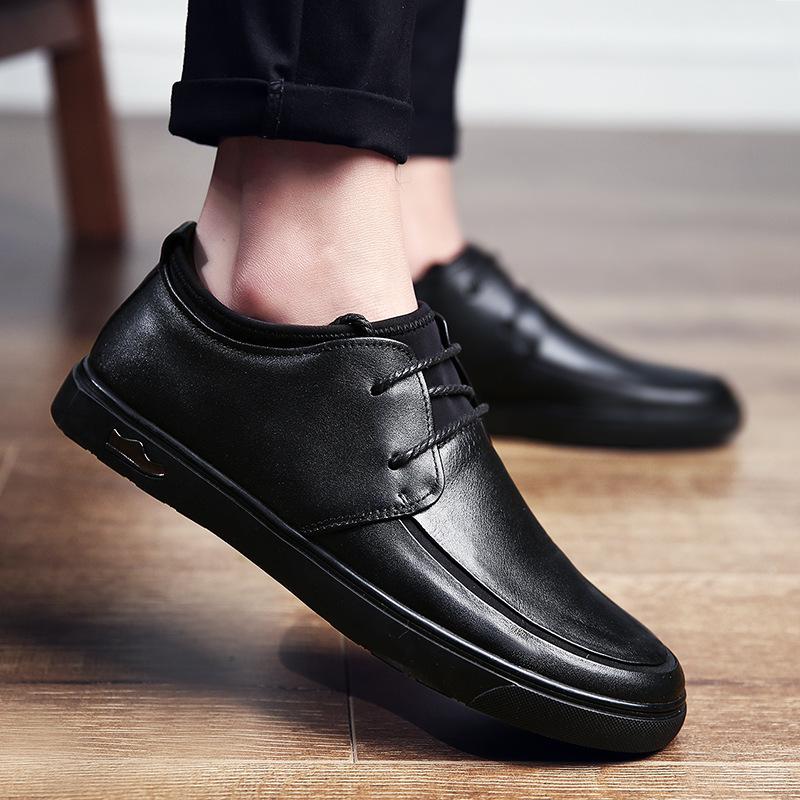 Round head shallow mouth first layer cowhide lace-up business casual shoes breathable daily work versatile flat men s leather shoes 47 коричневий
Round head shallow mouth first layer cowhide lace-up business casual shoes breathable daily work versatile flat men s leather shoes 47 коричневий