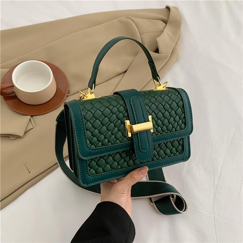 Weaving solid color 2025 simple color matching fashion shopping casual retro street messenger portable shoulder small square bag чорний
Weaving solid color 2025 simple color matching fashion shopping casual retro street messenger portable shoulder small square bag чорний