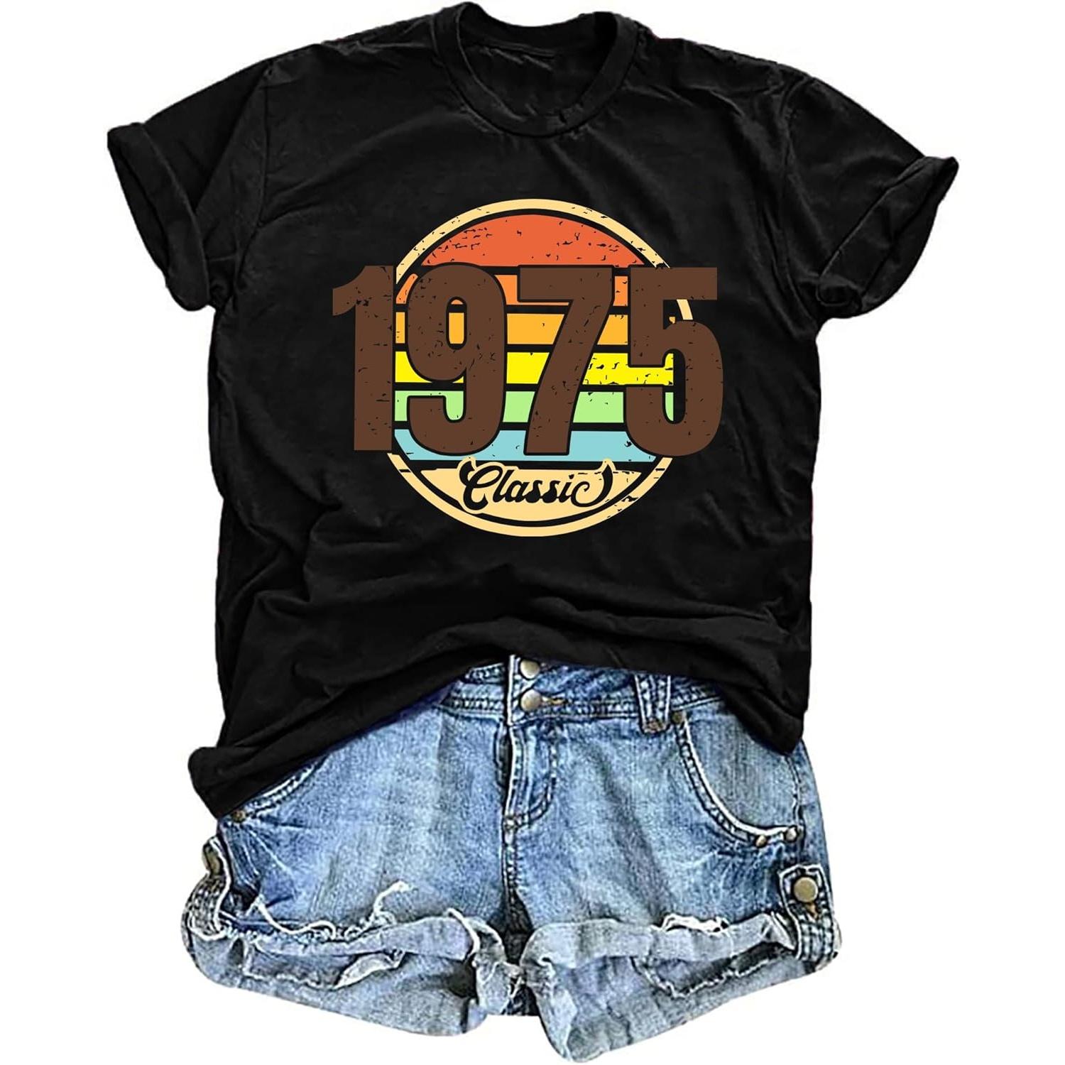 Vintage 1975 Classic Print T-Shirt Retro 50th Birthday Gift Shirt 50rd for Women Letter Print Birthday Party Casual Tee Tops S чёрный
Vintage 1975 Classic Print T-Shirt Retro 50th Birthday Gift Shirt 50rd for Women Letter Print Birthday Party Casual Tee Tops S чёрный