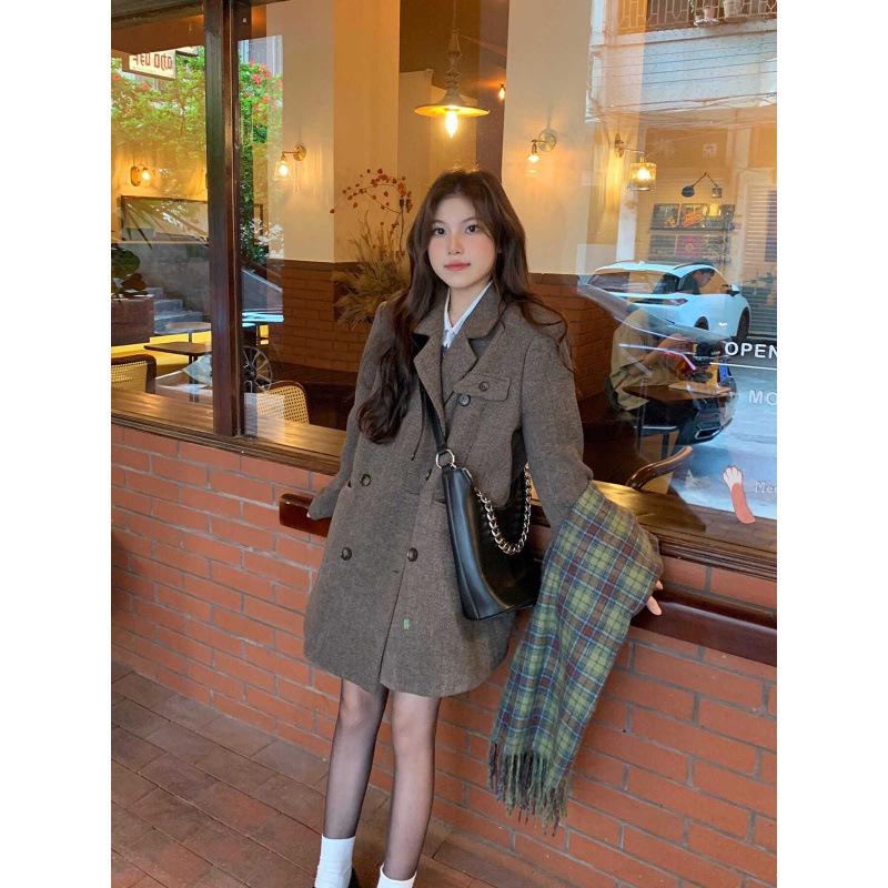 Women s Dark Grey Slimming Wool Coat - Short, Padded, High-End Jacket for Autumn/Winter Small кавовий
Women s Dark Grey Slimming Wool Coat - Short, Padded, High-End Jacket for Autumn/Winter Small кавовий