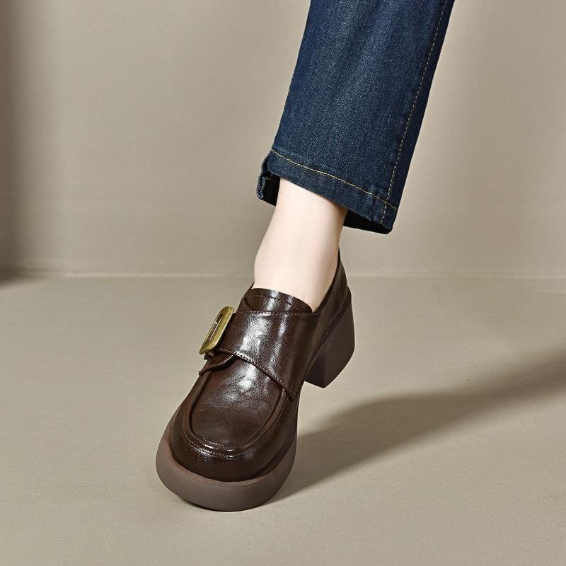 Spring and Autumn new women s shoes thick heel thick sole one pedal fashion single shoes medium mother shoes 40 коричневий
Spring and Autumn new women s shoes thick heel thick sole one pedal fashion single shoes medium mother shoes 40 коричневий