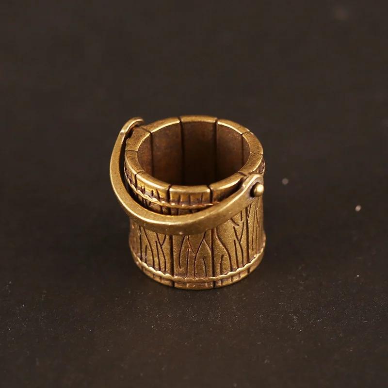 Винтажный медный мини-брелок для ключей в виде ведра, подвесные украшения, латунные переносные бочки, автомобильные брелки, кольца, подвески, безделушки, брелки на удачу
Винтажный медный мини-брелок для ключей в виде ведра, подвесные украшения, латунные переносные бочки, автомобильные брелки, кольца, подвески, безделушки, брелки на удачу