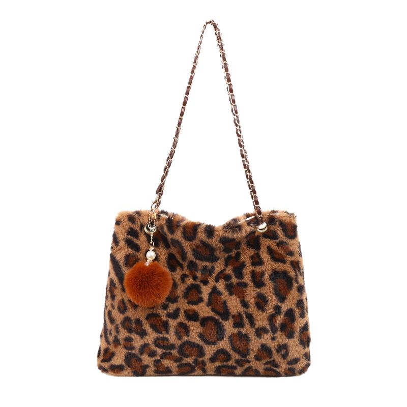 New foreign style leopard print plush bag large capacity shoulder tote bag women s senior sense casual personality underarm commuting bag
New foreign style leopard print plush bag large capacity shoulder tote bag women s senior sense casual personality underarm commuting bag