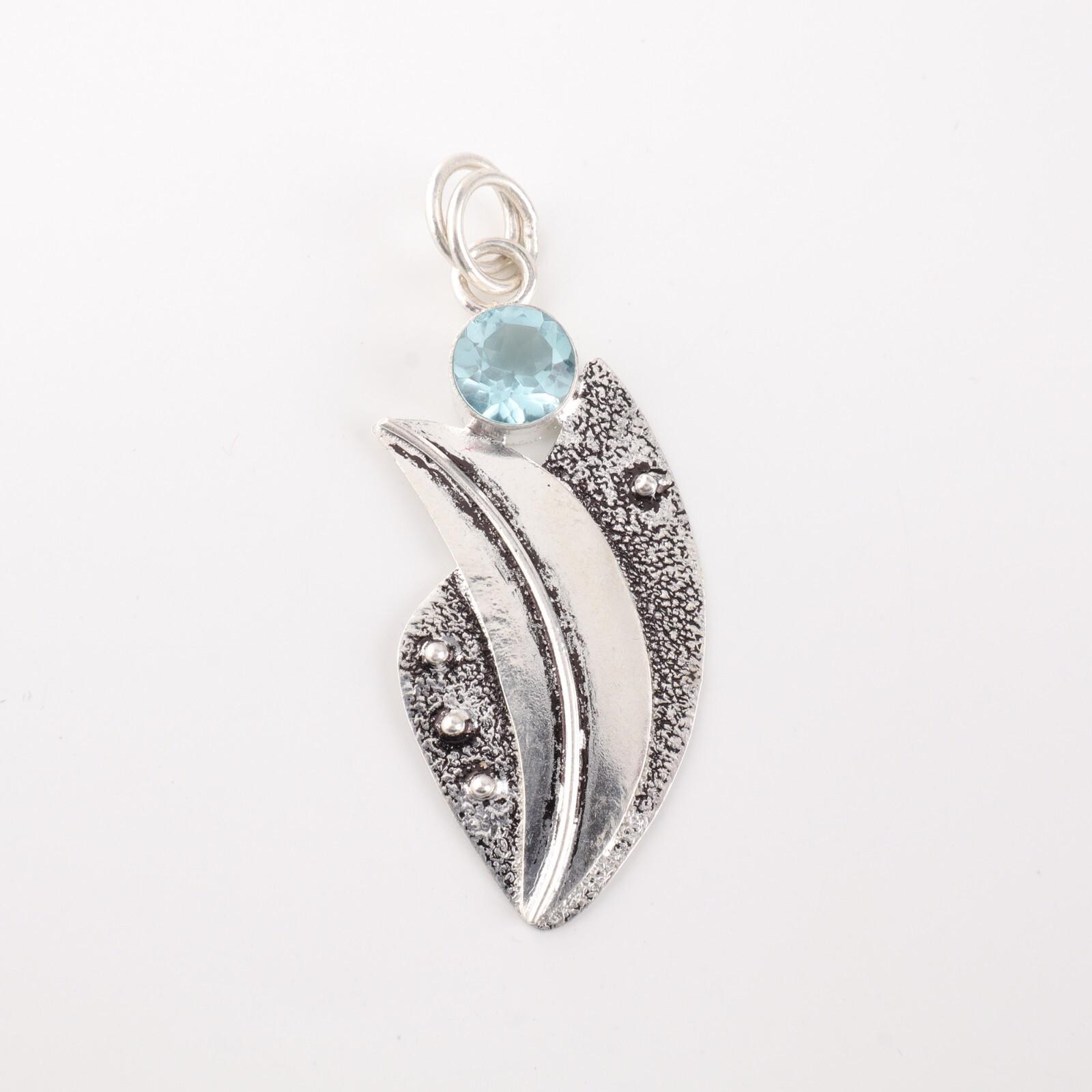 Sky Blue Topaz Gemstone 925 Sterling Silver Jewelry Handmade Women Pendant Gift PP-36-2
Sky Blue Topaz Gemstone 925 Sterling Silver Jewelry Handmade Women Pendant Gift PP-36-2