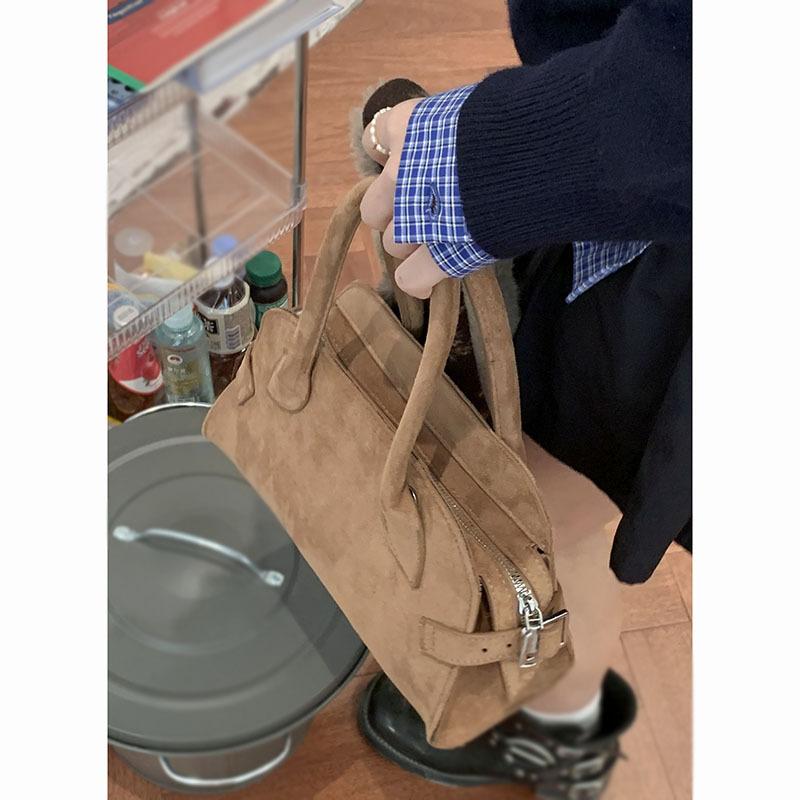 Tooxika Новая женская сумка высокого класса большой вместимости из замши Простая сумка-мессенджер
Tooxika Новая женская сумка высокого класса большой вместимости из замши Простая сумка-мессенджер