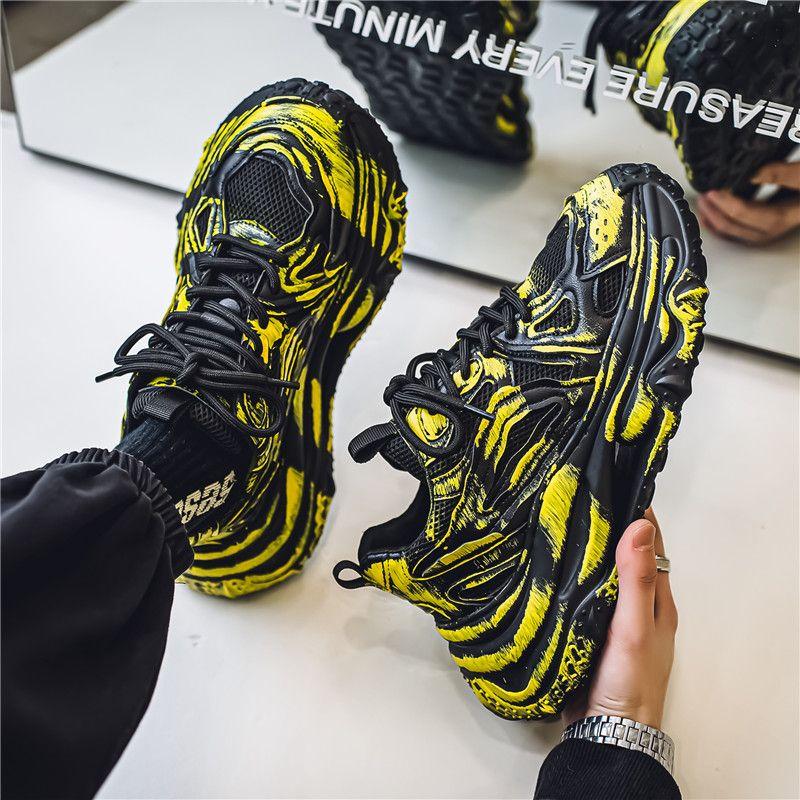 Модная обувь Miked Colour на толстой платформе, мужская спортивная обувь, низкий верх, легкая, стильная, дышащая, дешевая распродажа, атлетические мужские повседневные кроссовки 44
Модная обувь Miked Colour на толстой платформе, мужская спортивная обувь, низкий верх, легкая, стильная, дышащая, дешевая распродажа, атлетические мужские повседневные кроссовки 44