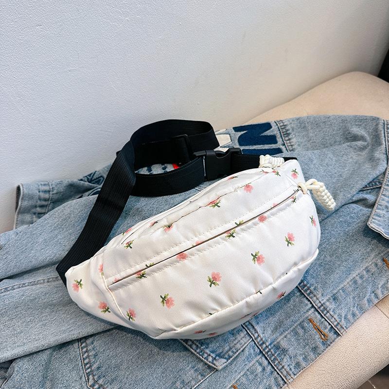 Поясная женская сумка 2024 года, весна, новая, простая, модная, корейская версия, повседневная, нагрудная сумка, новая, простая, модная, сумка через плечо белый
Поясная женская сумка 2024 года, весна, новая, простая, модная, корейская версия, повседневная, нагрудная сумка, новая, простая, модная, сумка через плечо белый