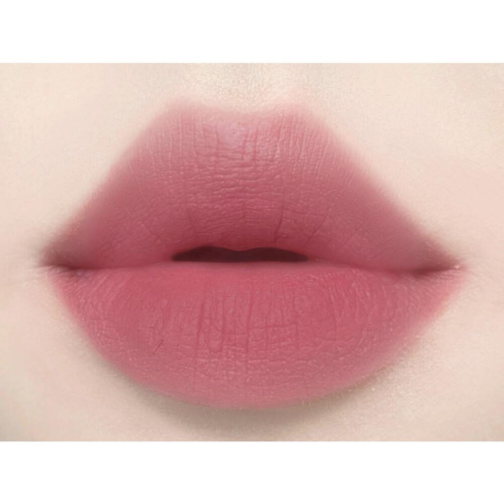 Kiss Me Я перша матова помада 02 VEILED MAUVE
Kiss Me Я перша матова помада 02 VEILED MAUVE