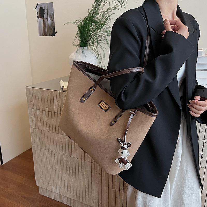 2025 Retro Color Block Large Tote Bag: Women s Fashion Shoulder & Underarm Bag
2025 Retro Color Block Large Tote Bag: Women s Fashion Shoulder & Underarm Bag