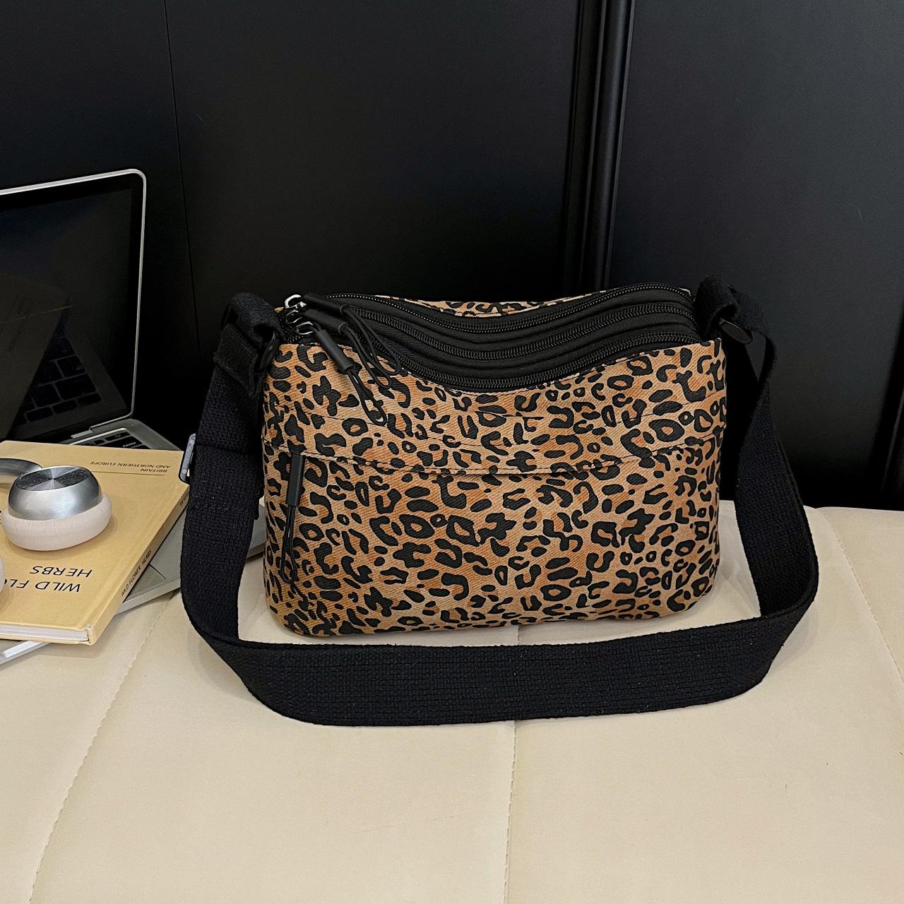 Зимняя мода 2025 года Ретро леопардовый принт Женская сумка - Стильная кроссбоди для работы и поездок
Зимняя мода 2025 года Ретро леопардовый принт Женская сумка - Стильная кроссбоди для работы и поездок