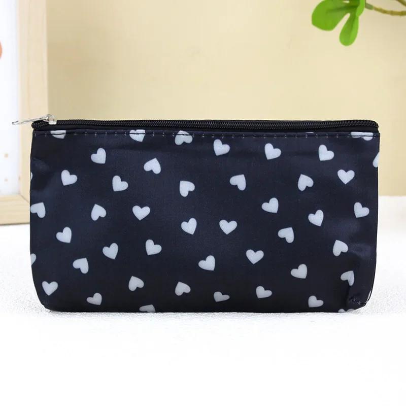 Heart Print Cosmetics Bag for Travel Lady Washing Toiletry Pouch Bags Simple Fashion Women Makeup Bags Cosmetic Bag білий
Heart Print Cosmetics Bag for Travel Lady Washing Toiletry Pouch Bags Simple Fashion Women Makeup Bags Cosmetic Bag білий
