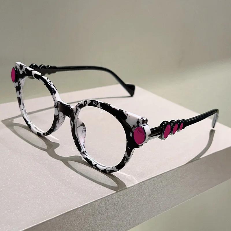 New Fashion Sexy Cat Eye Sun Glasses Women For Men Vintage Punk Luxury Designer Popular Travel Round Lens Sun Glasses UV400 As the photo
New Fashion Sexy Cat Eye Sun Glasses Women For Men Vintage Punk Luxury Designer Popular Travel Round Lens Sun Glasses UV400 As the photo