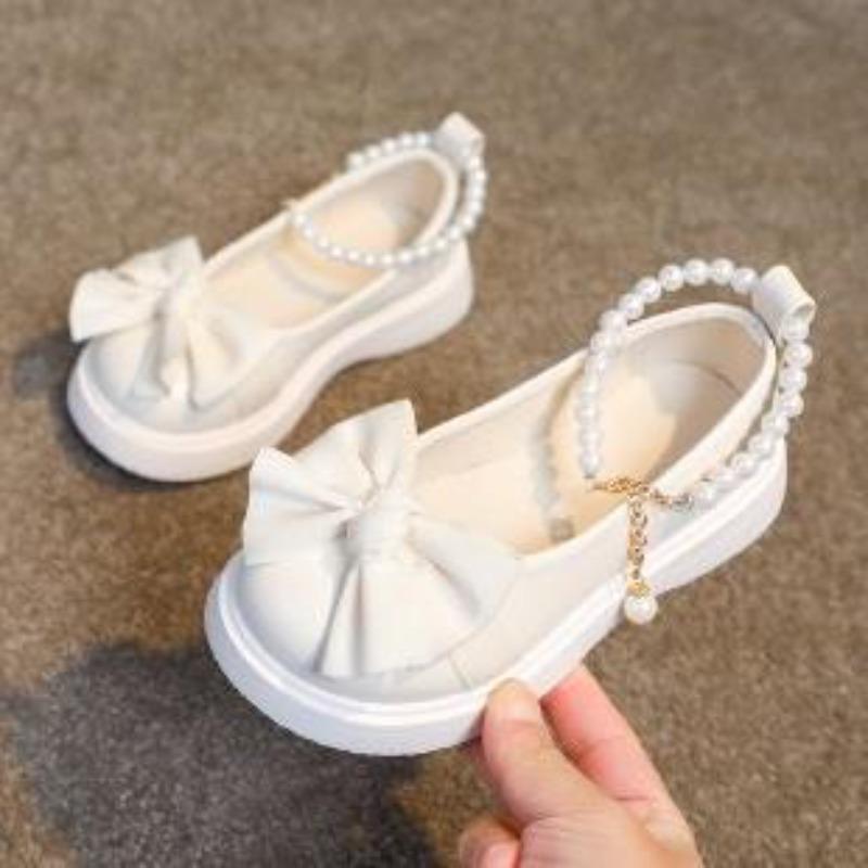 Girls white flats spring and autumn new girls soft sole pearl bag head princess shoes casual 26
Girls white flats spring and autumn new girls soft sole pearl bag head princess shoes casual 26