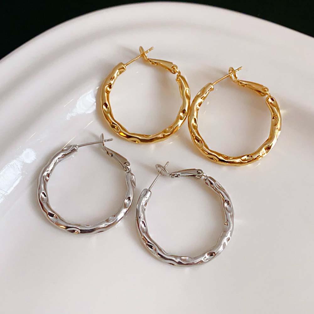 Korean Style Circle Ear Hoop Fashion Jewelry Metal Ear Studs Fashion Zinc Zinc Alloy Circle Earrings Women
Korean Style Circle Ear Hoop Fashion Jewelry Metal Ear Studs Fashion Zinc Zinc Alloy Circle Earrings Women