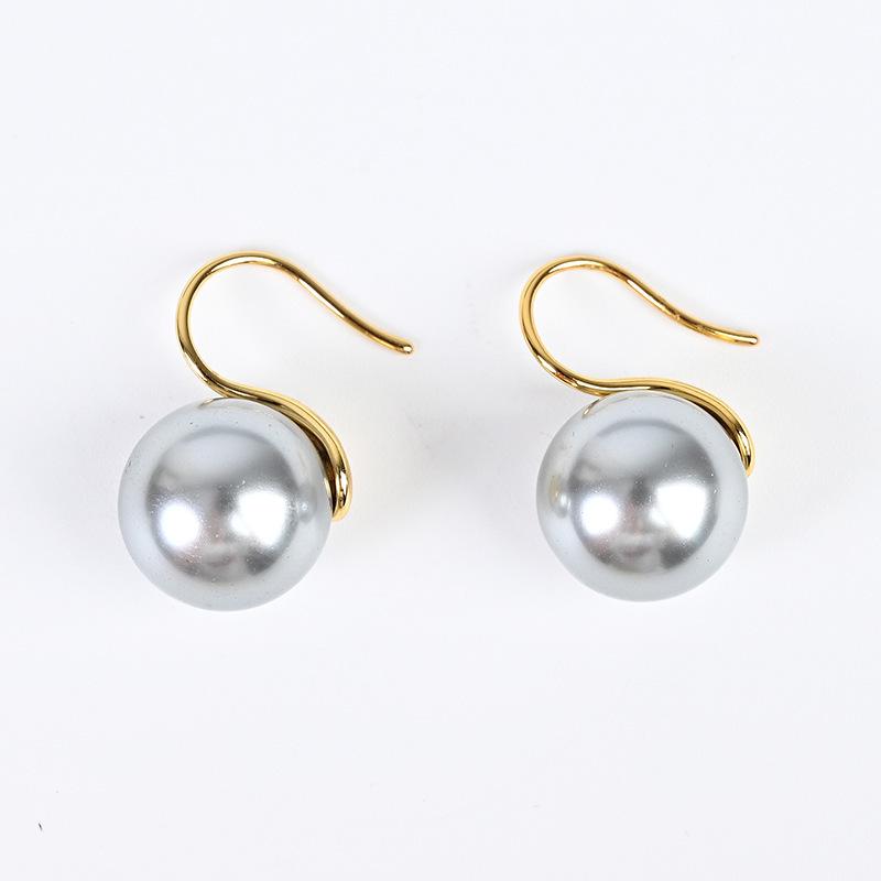 Элегантные серьги-пусеты жемчужного цвета льна: Легкая роскошь, аккуратный стиль, круглый и блестящий.
Элегантные серьги-пусеты жемчужного цвета льна: Легкая роскошь, аккуратный стиль, круглый и блестящий.