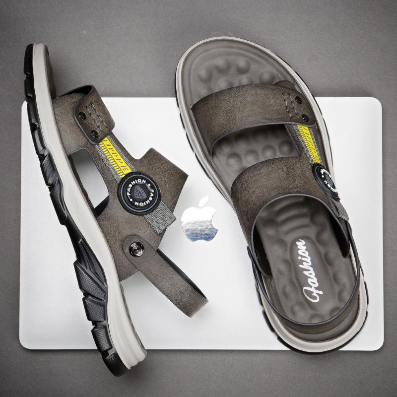 Summer men s sandals 2025 new casual wear driving two Korean versions of non-slip soft-soled beach slippers 44
Summer men s sandals 2025 new casual wear driving two Korean versions of non-slip soft-soled beach slippers 44