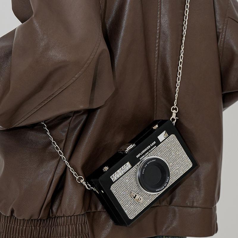 Korean Faux Camera Shape Shoulder Bag Women Chain Rhinestone Box Crossbody Bag Ladies Fashion Unique Design Small Square Bag New 18x10x5cm чёрный
Korean Faux Camera Shape Shoulder Bag Women Chain Rhinestone Box Crossbody Bag Ladies Fashion Unique Design Small Square Bag New 18x10x5cm чёрный