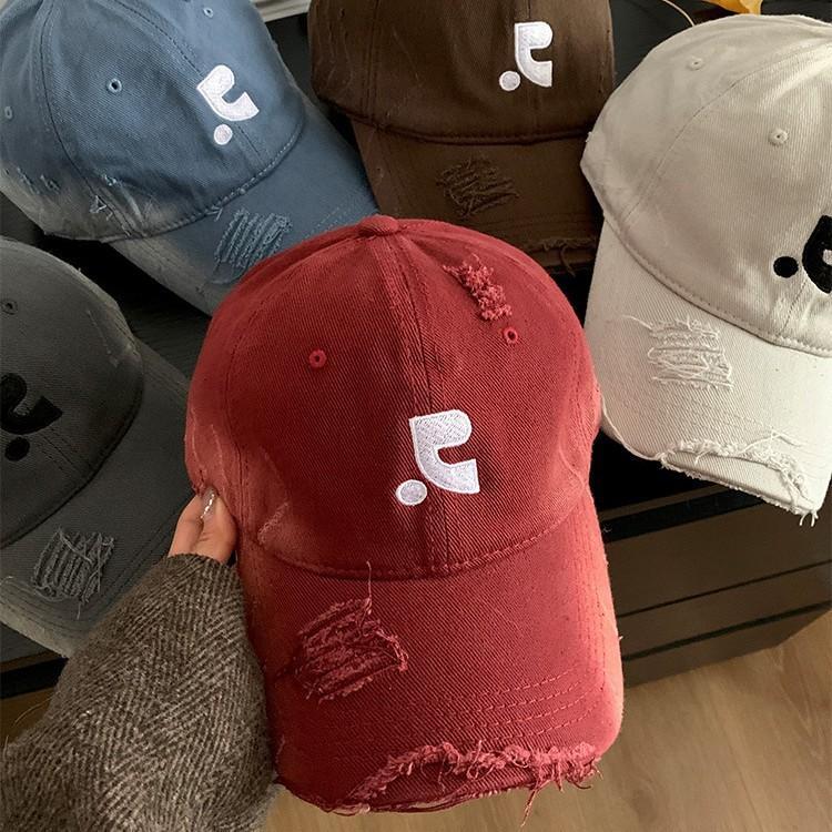 Old Vintage Grinding Letter Embroidered Red Baseball Cap for Women In Spring and Summer New American Big Head Capping Hat Adjustable
Old Vintage Grinding Letter Embroidered Red Baseball Cap for Women In Spring and Summer New American Big Head Capping Hat Adjustable