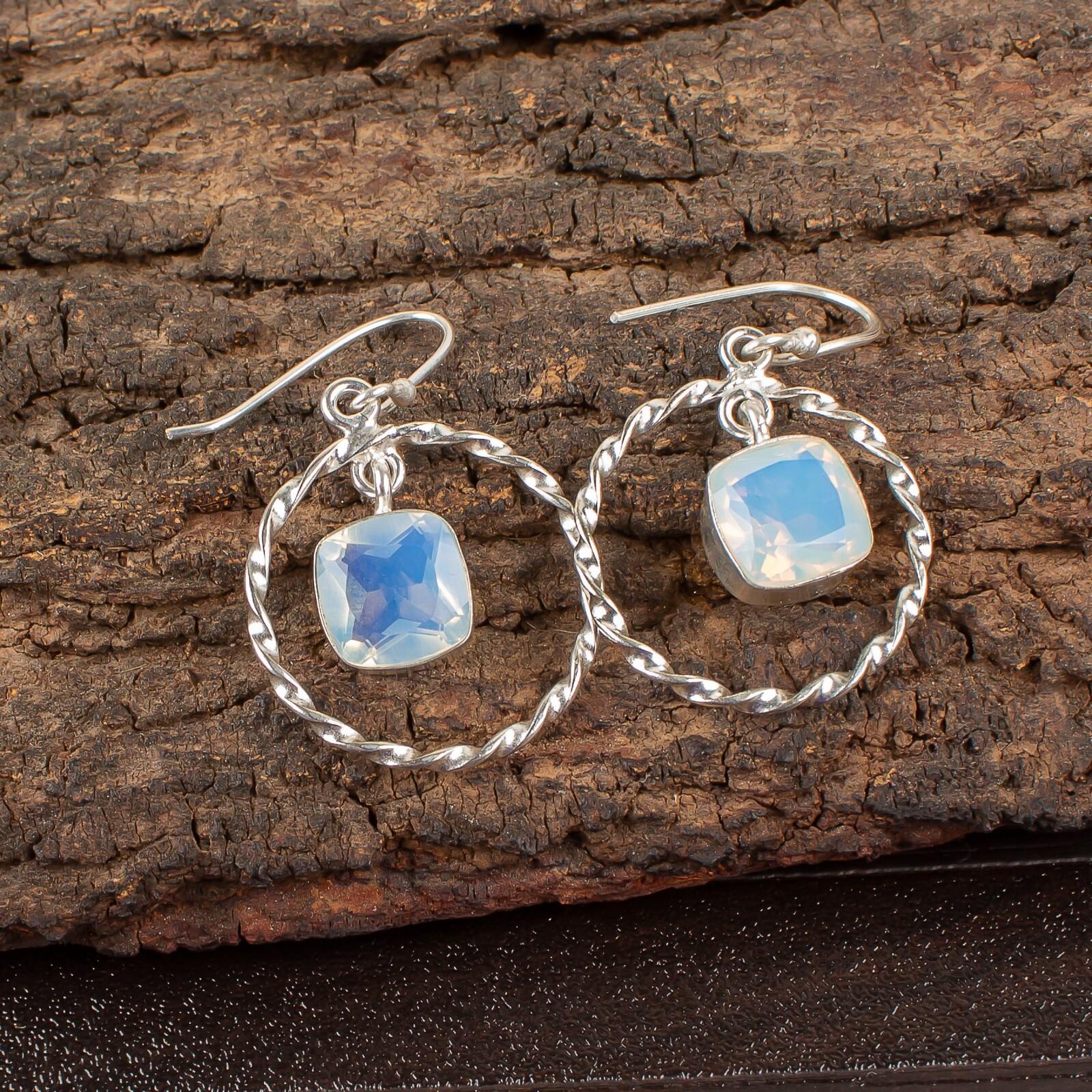 Молочный опал драгоценный камень 925 стерлинговое серебро ювелирные серьги 1,60 для подарка на день рождения EE-60-14
Молочный опал драгоценный камень 925 стерлинговое серебро ювелирные серьги 1,60 для подарка на день рождения EE-60-14