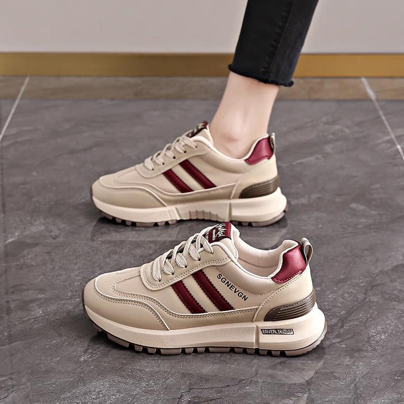 Sneakers Ladies 2 Autumn New Leather Surface Soft Sole Non-slip Waterproof Casual 40 червоний
Sneakers Ladies 2 Autumn New Leather Surface Soft Sole Non-slip Waterproof Casual 40 червоний