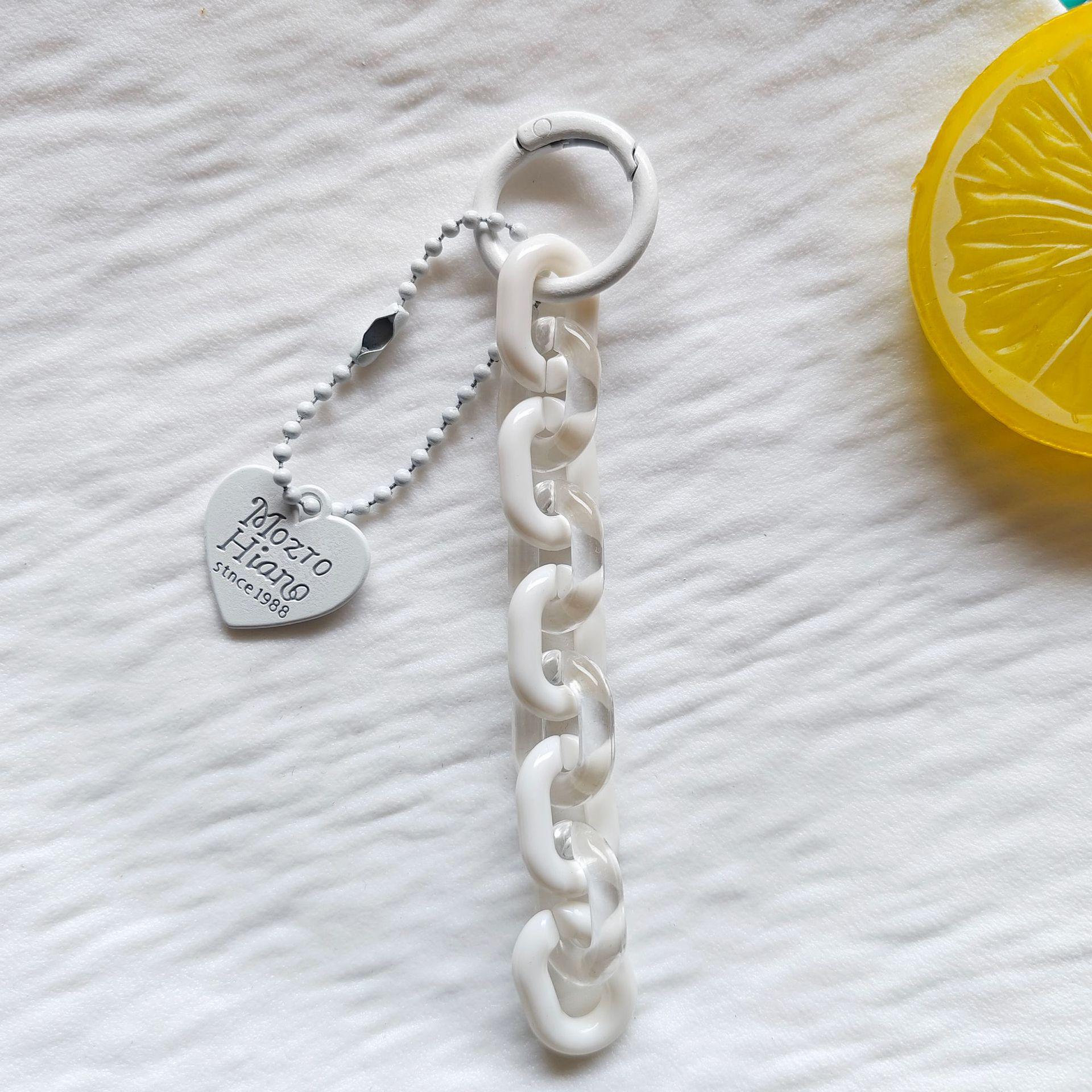 Барвистий акриловий брелок-підвіска у формі серця – прикраса ручної роботи для DIY
Барвистий акриловий брелок-підвіска у формі серця – прикраса ручної роботи для DIY