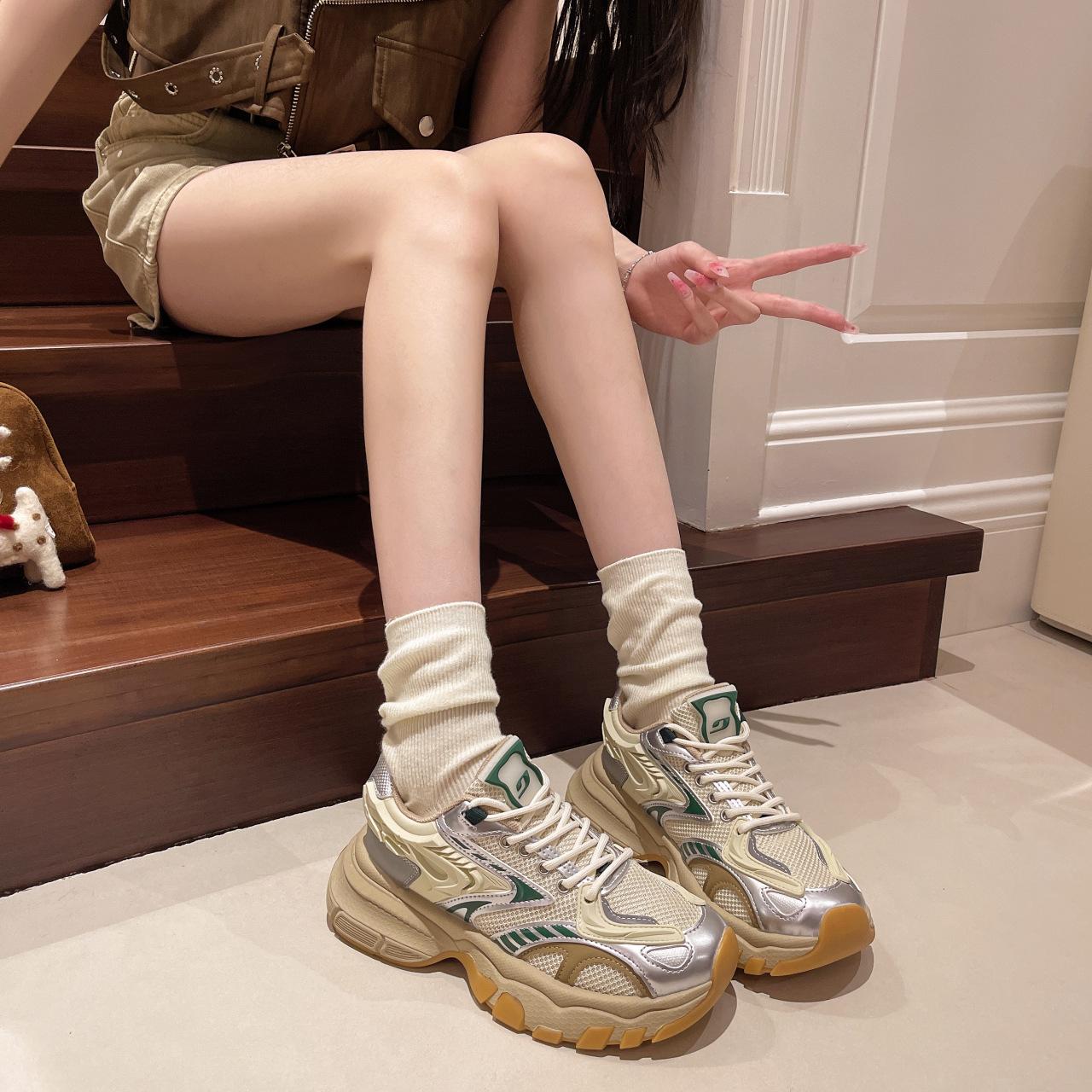 Paris popular feet show small thick-soled dad shoes women s summer heightening, light and breathable new casual sports shoes 35 зелёный
Paris popular feet show small thick-soled dad shoes women s summer heightening, light and breathable new casual sports shoes 35 зелёный