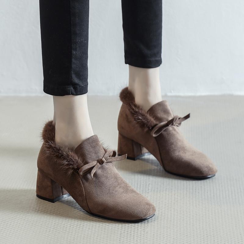 Plush Shoes Women S Winter Outdoor Wear New All -Match Korean Version Plus Velvet Thick Heel Single Shoes Medium Heel Peas Shoes High Heels
Plush Shoes Women S Winter Outdoor Wear New All -Match Korean Version Plus Velvet Thick Heel Single Shoes Medium Heel Peas Shoes High Heels