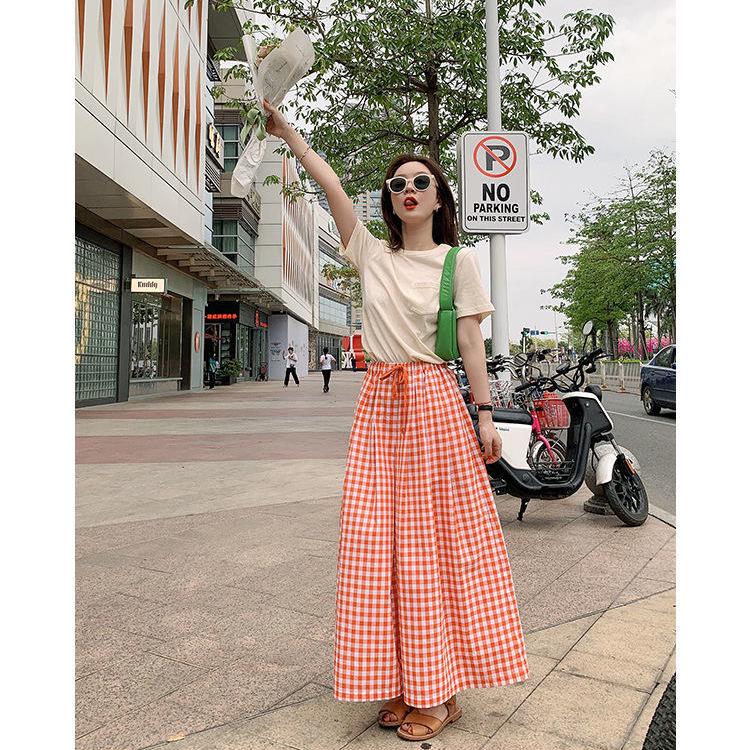 Женские клетчатые хлопково-льняные брюки с широкими штанинами - Эластичная талия, Приталенный силуэт, Повседневный свободный крой Small
Женские клетчатые хлопково-льняные брюки с широкими штанинами - Эластичная талия, Приталенный силуэт, Повседневный свободный крой Small