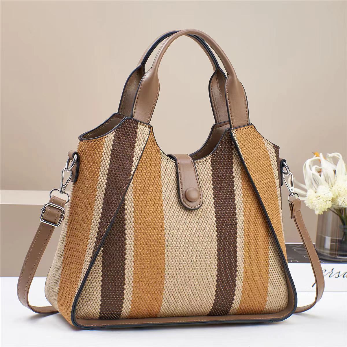 Latest Patchwork Colour Canvas Temperament with Middle-aged Mother Bag Style Large Size Capacity Single Shoulder Casual Crossbody Bag .
Latest Patchwork Colour Canvas Temperament with Middle-aged Mother Bag Style Large Size Capacity Single Shoulder Casual Crossbody Bag .