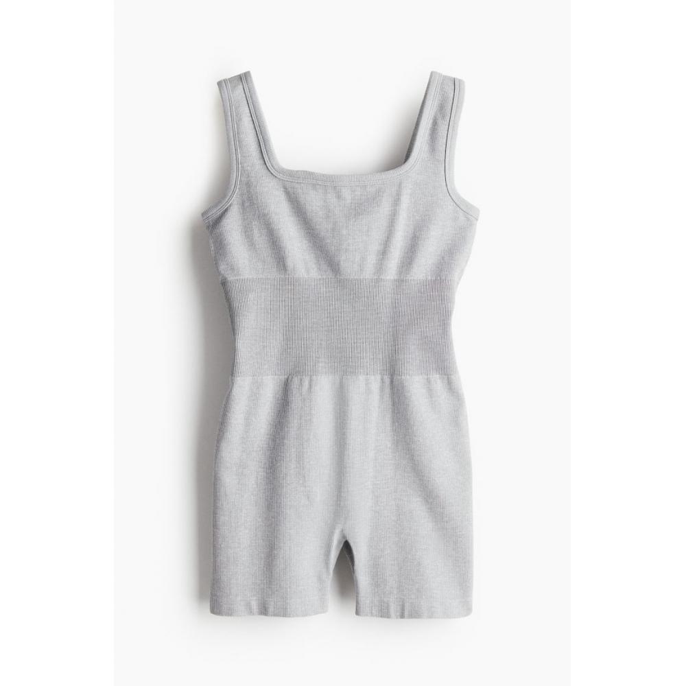 HM DryMove Бесшовный короткий комбинезон Светло-серый меланж
HM DryMove Бесшовный короткий комбинезон Светло-серый меланж