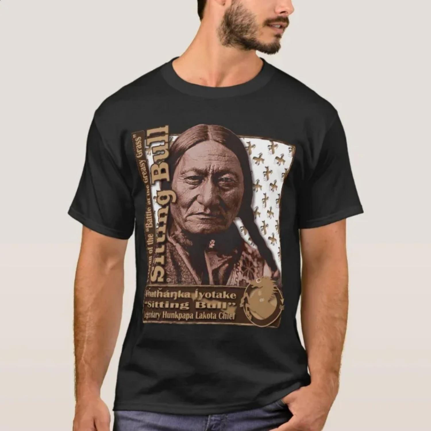 Legendary Hunkpapa Lakota Chief Sitting Bull T Shirt New 100% Cotton Short Sleeve O-Neck T-shirt Casual Mens Top XXXXXL чорний
Legendary Hunkpapa Lakota Chief Sitting Bull T Shirt New 100% Cotton Short Sleeve O-Neck T-shirt Casual Mens Top XXXXXL чорний