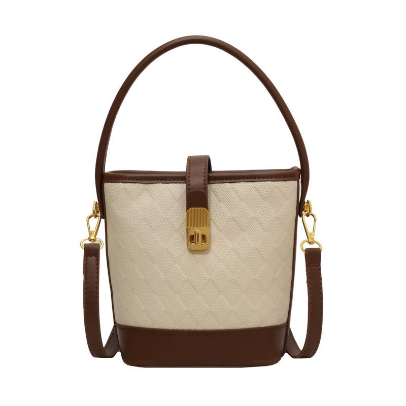 Сегодняшняя популярная маленькая сумка женская новая модная на плечо сумка-мессенджер текстурная портативная сумка-ведро
Сегодняшняя популярная маленькая сумка женская новая модная на плечо сумка-мессенджер текстурная портативная сумка-ведро