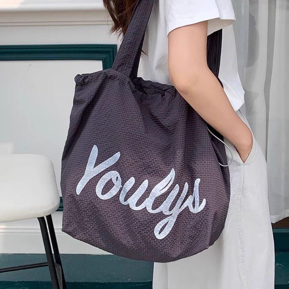 Canvas Nylon Shoulder Bag Korean Style Letter Printed Handbag Casual Drawstring Tote Bag Work синій
Canvas Nylon Shoulder Bag Korean Style Letter Printed Handbag Casual Drawstring Tote Bag Work синій