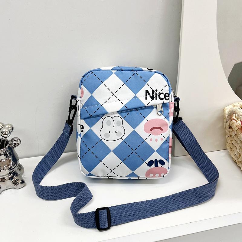 Нова жіноча сумка через плече 2024 року, свіжа та солодка студентка коледжу на вихід, сумка для мобільного телефону, змінна сумка з діамантами синій
Нова жіноча сумка через плече 2024 року, свіжа та солодка студентка коледжу на вихід, сумка для мобільного телефону, змінна сумка з діамантами синій