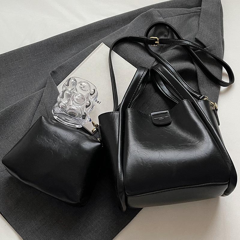 Crossbody Bag Women s High End and Versatile Wing Bag Hand Held Shoulder Bag Trendy
Crossbody Bag Women s High End and Versatile Wing Bag Hand Held Shoulder Bag Trendy