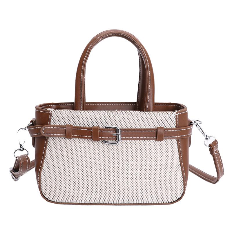 Niche design portable small square bag women s winter new fashion retro splicing shoulder messenger bag
Niche design portable small square bag women s winter new fashion retro splicing shoulder messenger bag