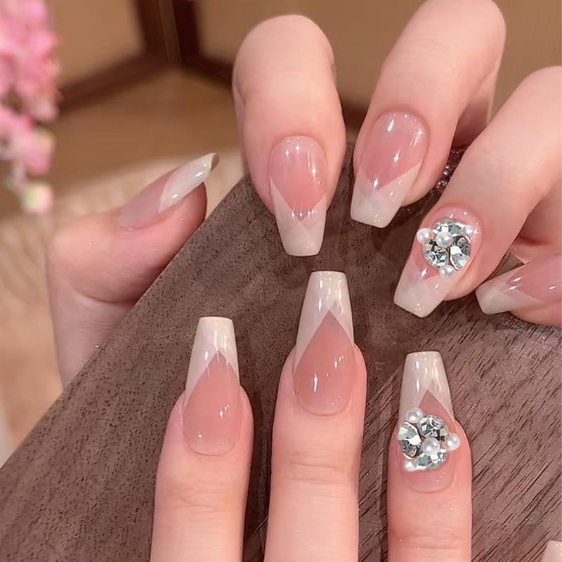 Gentle Blush Handmade French Nail Art Stickers - Elegant and Wearable False Nails Glue Version
Gentle Blush Handmade French Nail Art Stickers - Elegant and Wearable False Nails Glue Version