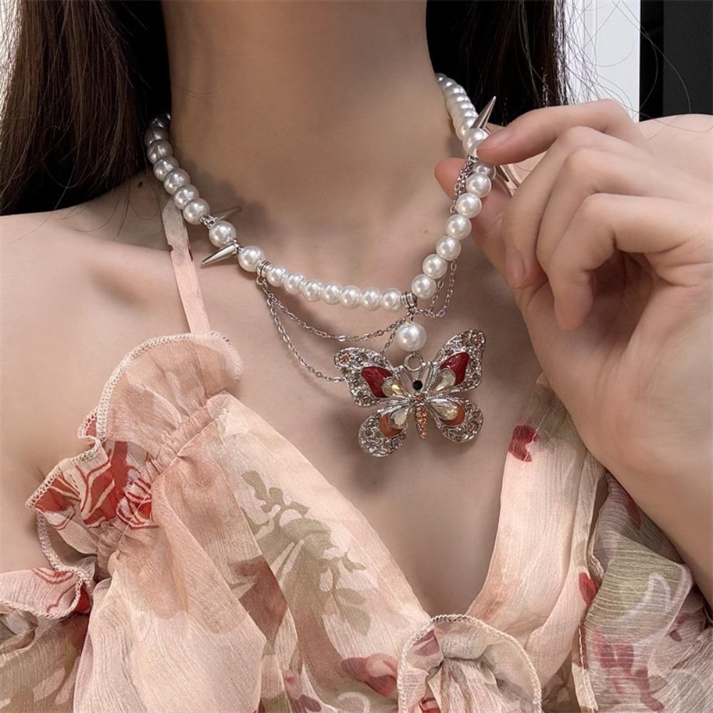 Rhinestone Butterfly Pearl Necklace Exaggerated Women s Choker Retro Vintage Metal Necklace Gifts Style A
Rhinestone Butterfly Pearl Necklace Exaggerated Women s Choker Retro Vintage Metal Necklace Gifts Style A