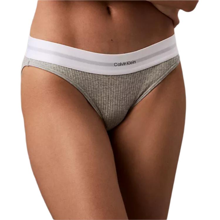 Calvin Klein Эластичное рубчатое нижнее белье-треугольник, комфортное, с низкой посадкой, женское, серое QF8022-050 M
Calvin Klein Эластичное рубчатое нижнее белье-треугольник, комфортное, с низкой посадкой, женское, серое QF8022-050 M
