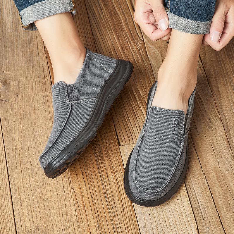 New autumn old Beijing cloth shoes flat sports casual shoes middle-aged and elderly father shoes driving non-slip one-pedal shoes 39
New autumn old Beijing cloth shoes flat sports casual shoes middle-aged and elderly father shoes driving non-slip one-pedal shoes 39