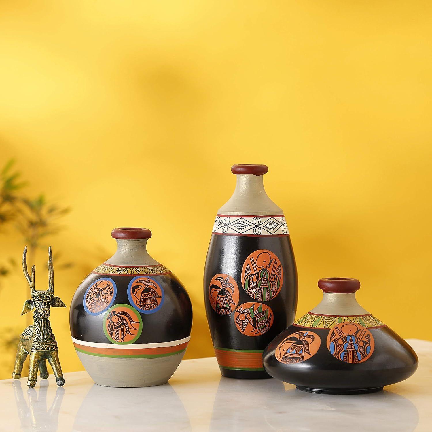 Earthenware Madhubani Jungle Black Handpainted Earthen Terracotta Flower Vase, Oblong Terracotta Decorative Vases For Home Decor
Earthenware Madhubani Jungle Black Handpainted Earthen Terracotta Flower Vase, Oblong Terracotta Decorative Vases For Home Decor