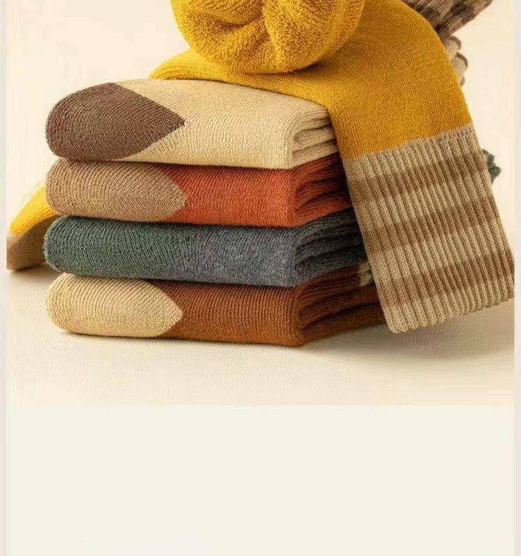 Зимние плюшевые толстые гольфы средней длины для тепла, детский набор из 5 пар One Size коричневый
Зимние плюшевые толстые гольфы средней длины для тепла, детский набор из 5 пар One Size коричневый