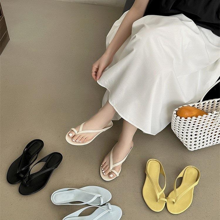 Thick heel flip-flops sandals simple toe slippers summer versatile fashion combination 35
Thick heel flip-flops sandals simple toe slippers summer versatile fashion combination 35
