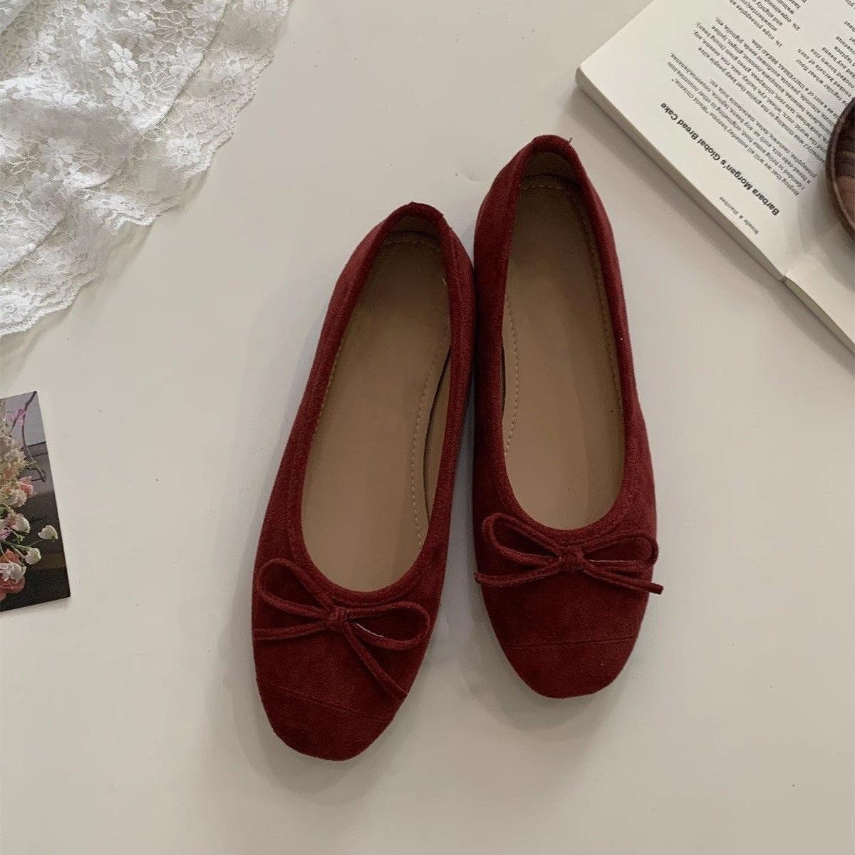 French vintage red flat pumps for women 2025 new summer and autumn ballet suede beanie scoop shoes wedding shoes 35 бордовий
French vintage red flat pumps for women 2025 new summer and autumn ballet suede beanie scoop shoes wedding shoes 35 бордовий