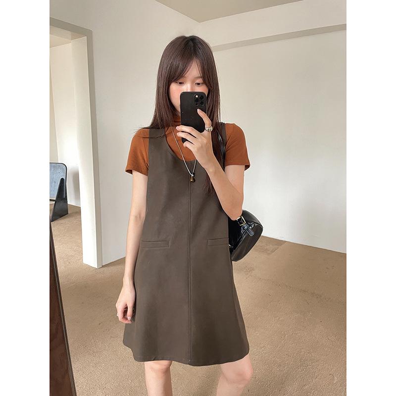 Ge Ming Women s Korean Style Two-Piece Set: Stand Collar T-shirt & PU Vest Dress for Autumn. One size (90-120)
Ge Ming Women s Korean Style Two-Piece Set: Stand Collar T-shirt & PU Vest Dress for Autumn. One size (90-120)