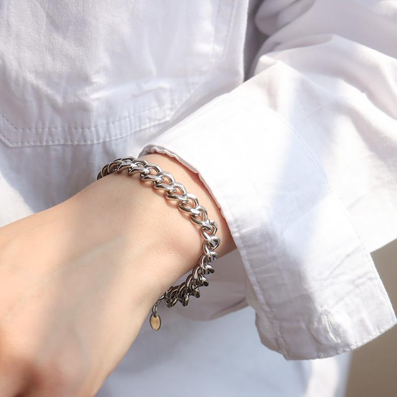 European & American Chunky Chain Bracelet: Titanium Steel, Stylish Cold Design Women s Jewelry
European & American Chunky Chain Bracelet: Titanium Steel, Stylish Cold Design Women s Jewelry